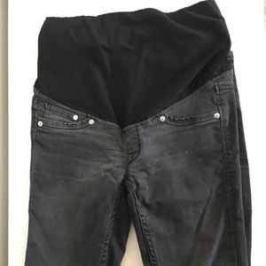 H&M maternity skinny jeans - Size 4